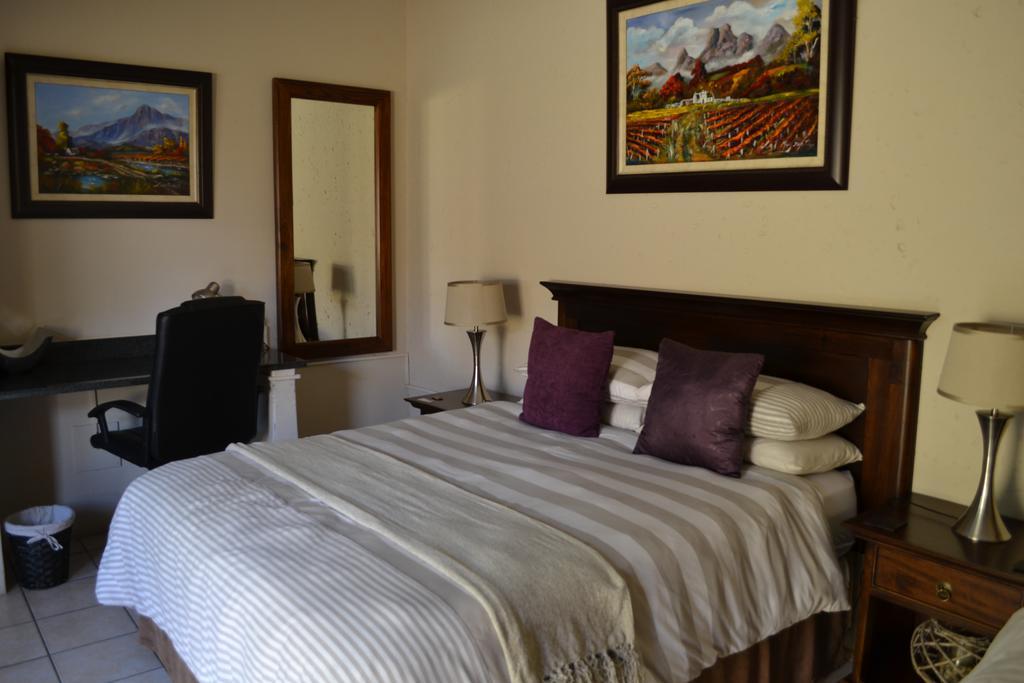Safari Gardens Guesthouse Rustenburg Exterior foto